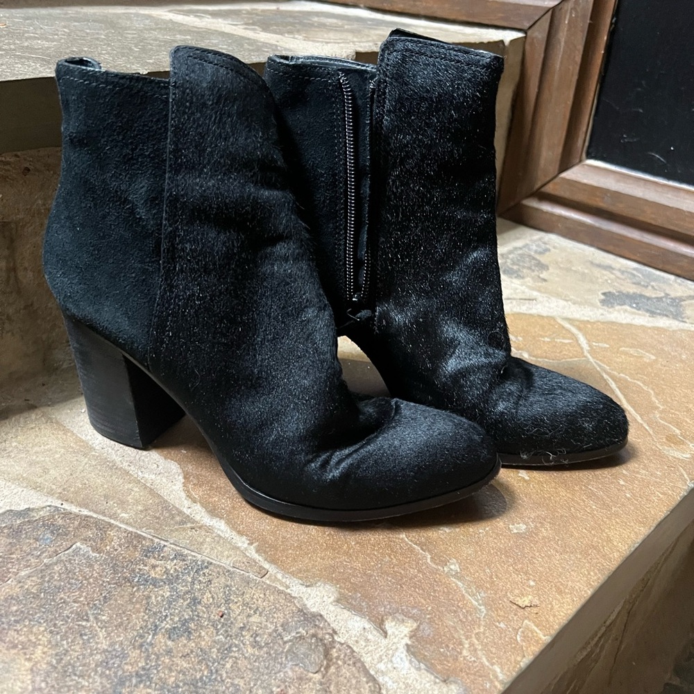 Black Cole Haan booties size 7B